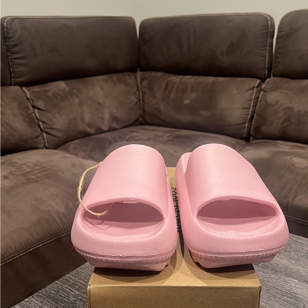 Brand new pink comfy slides size 8